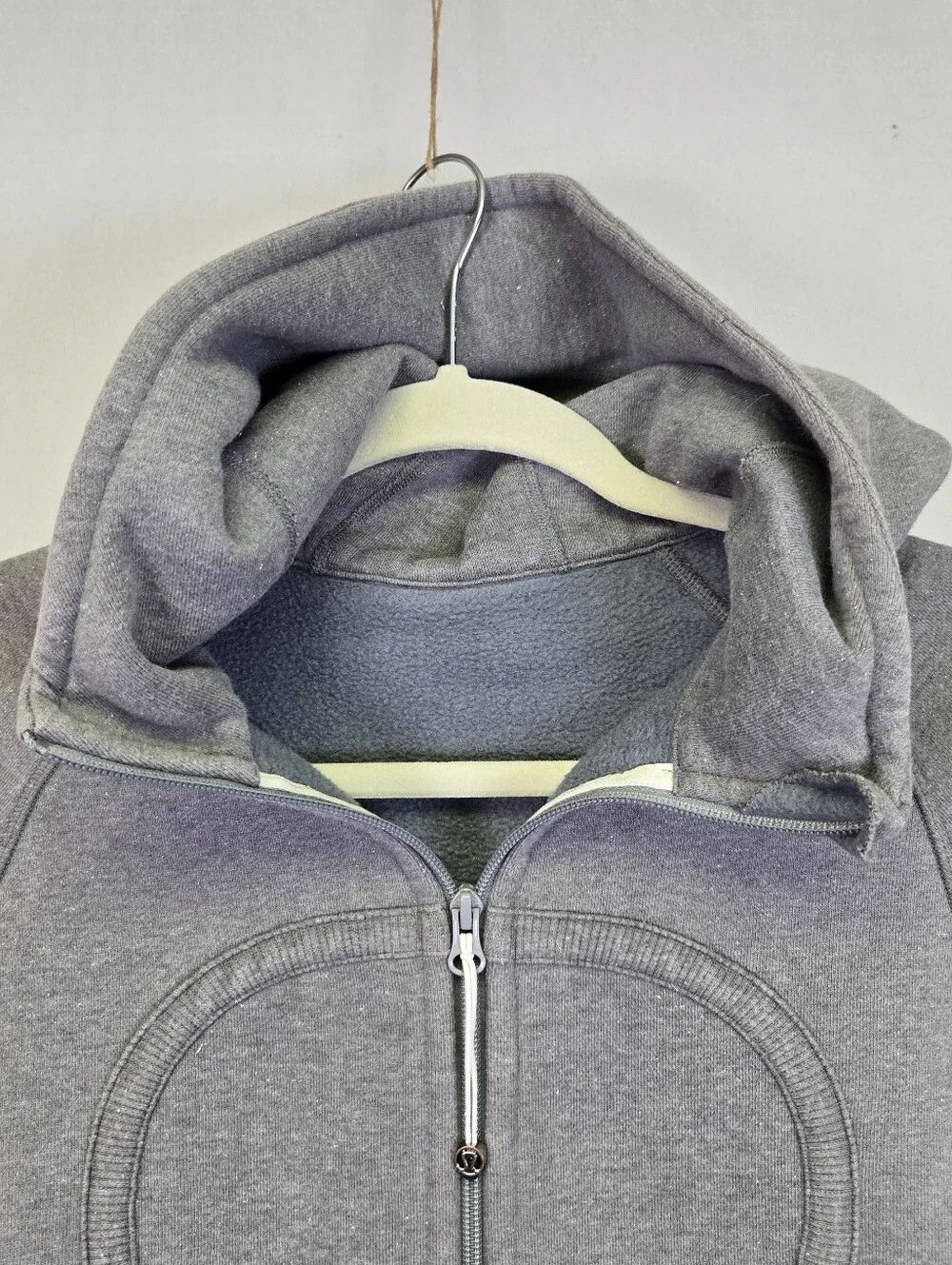 Lululemon Scuba Jacket Full Zip Hoodie Size 8 Grey Sparkle